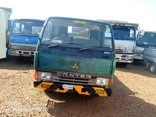 Mitsubishi Canter 4D32 Tank Truck - 1