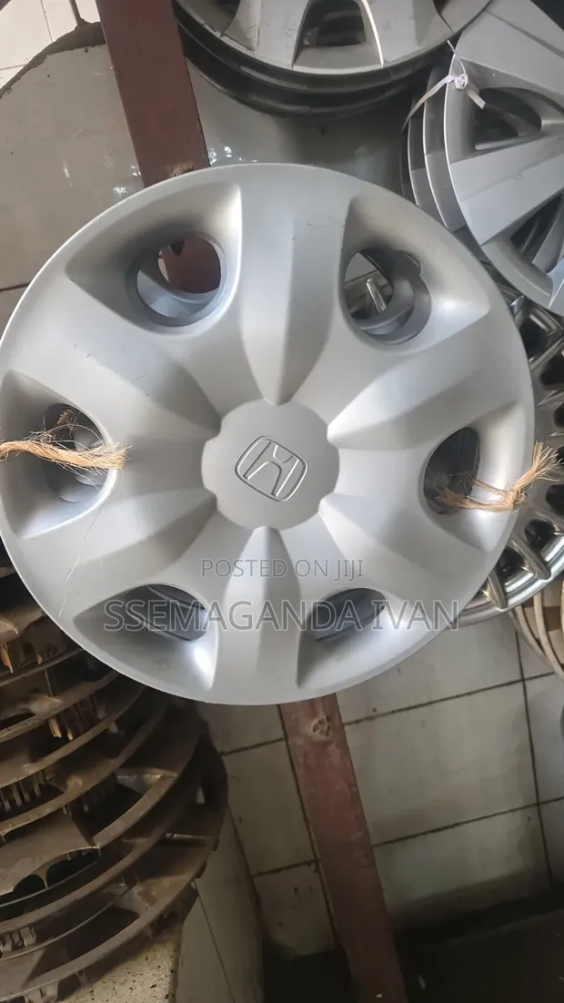 Hyundai Wheel Caps (Used) - 1