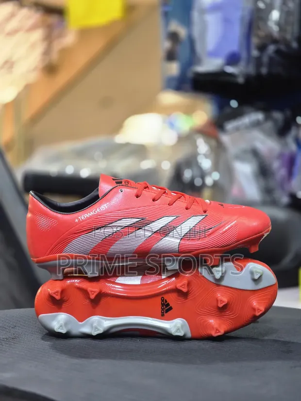 TEAMGIEST Football Boots - 1