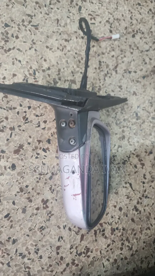 Toyota Vitz Side Mirror (Old Model) with Motor - 1