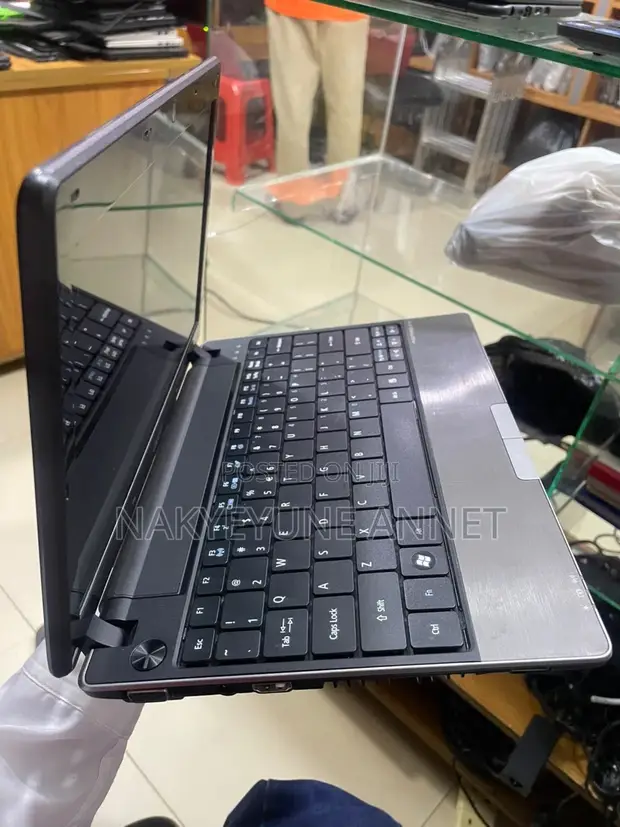 Acer Aspire 3600 Laptop - 4GB RAM, 250GB HDD - 1