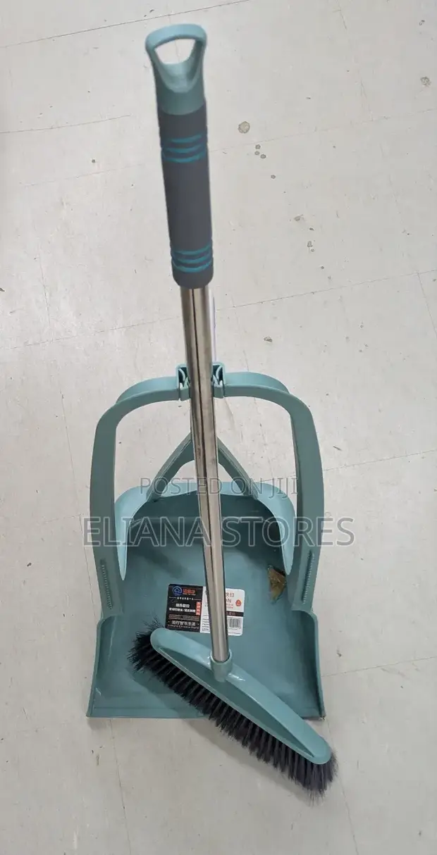 Broom and Dustpan Set with Comb - 1