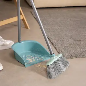 Broom and Dustpan Set with Comb