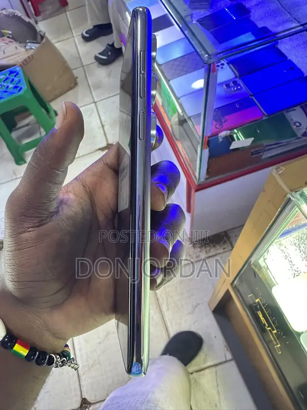 Tecno Camon 40 Pro 5G 256GB Blue - 1