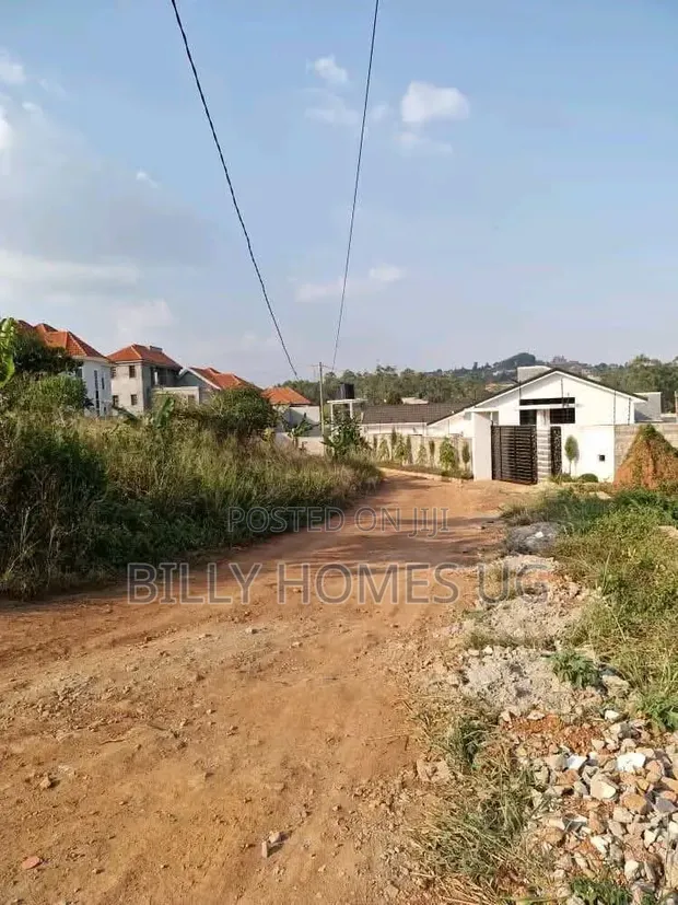 Plot for Sale in Kira-Nsasa - 1