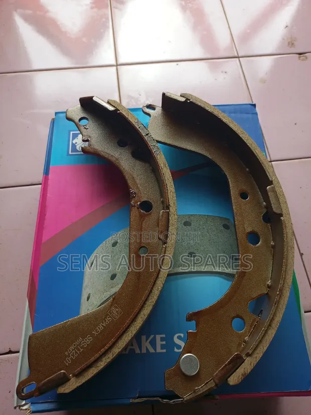 Brake Shoes Set - Toyota Premio, Spacio, Allex, Runx - 1