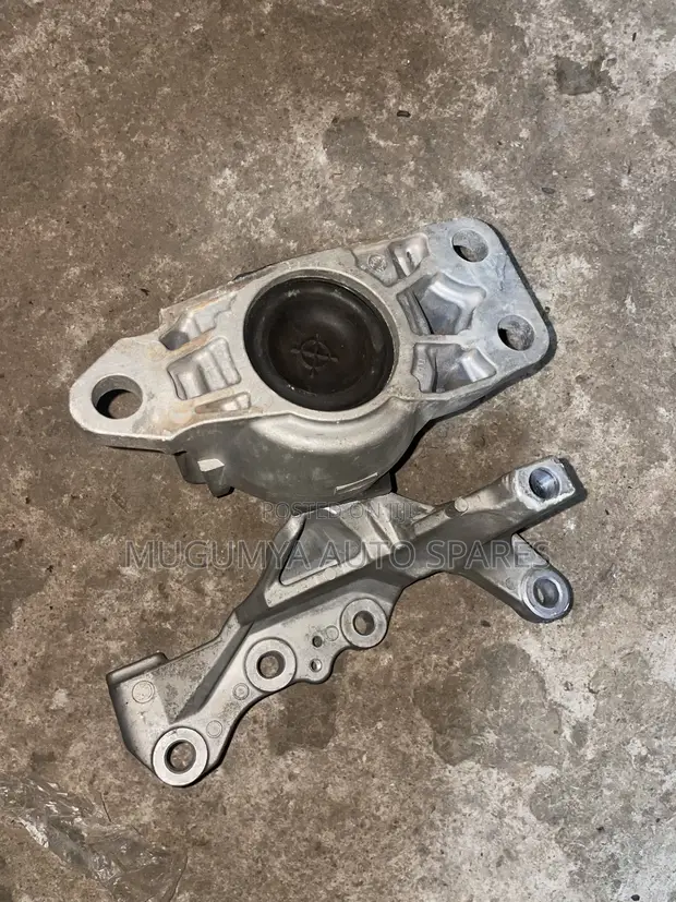 Nissan X-Trail NT32 Hybrid Engine Mounting - 1