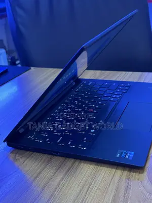 Lenovo ThinkPad X1 Carbon Gen 9 Laptop
