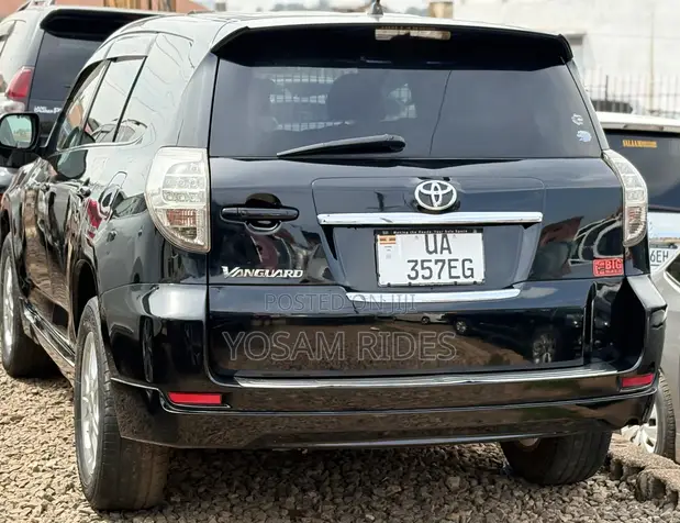 Toyota Vanguard 2011 Black - 1
