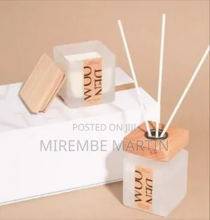 Elegant Luxury Aroma Diffuser with Wooden Decoration