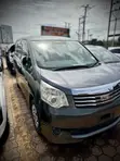 Toyota Noah 2.0 143hp AWD (8 Seater) 2013 Gray - 4