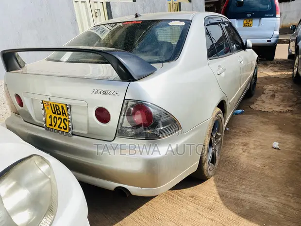 Toyota Altezza 2002 Silver - 1
