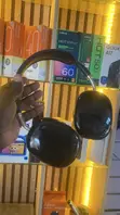 P9 Wireless Over-Ear Headphones - 3