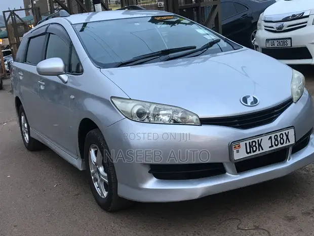Toyota Wish 2010 Silver - 1