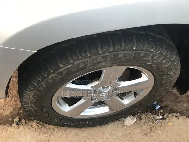 Toyota RAV4 2007 Silver - 1