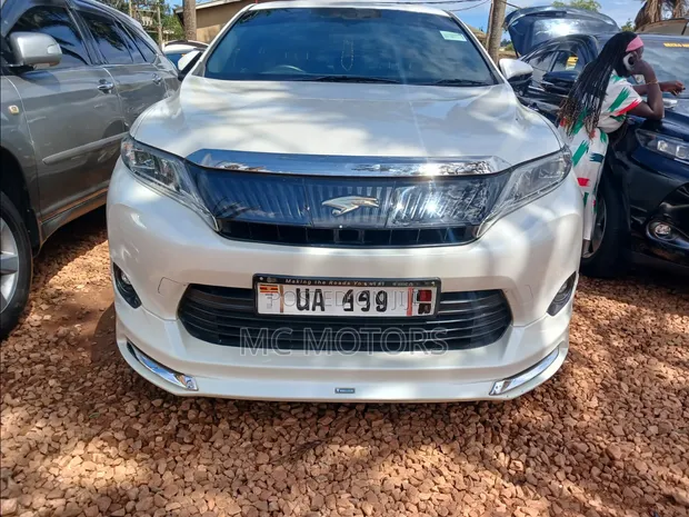 Toyota Harrier 2.0 2017 White - 1