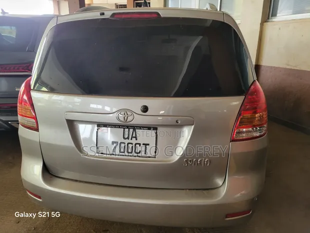 Toyota Corolla Spacio 2004 Silver - 1
