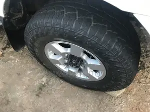 Nissan Hardbody 2005 White