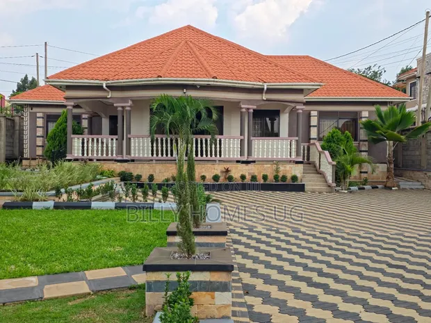5 Bedroom Bungalow in Kira for Sale - 1