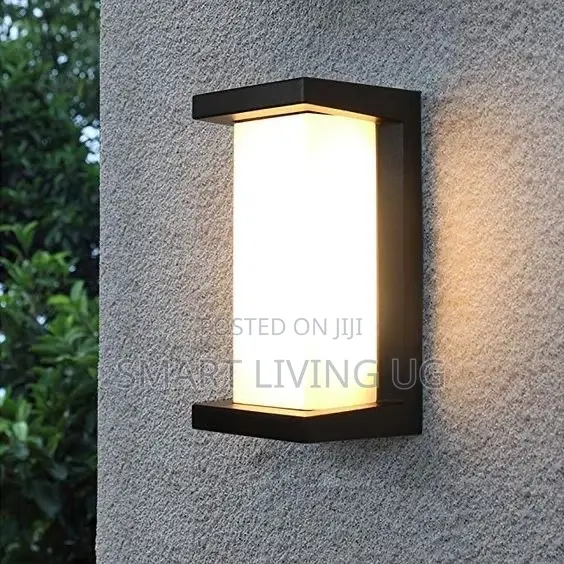 Quality Wall Bracket Lights / Wall Lamps - 1