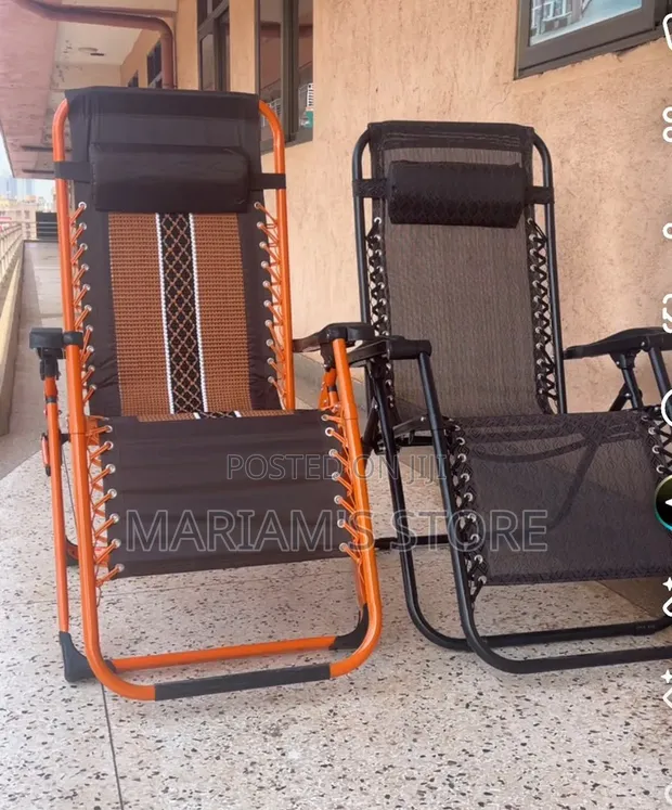 Adjustable Folding Zero Gravity Lounge Chairs - 1