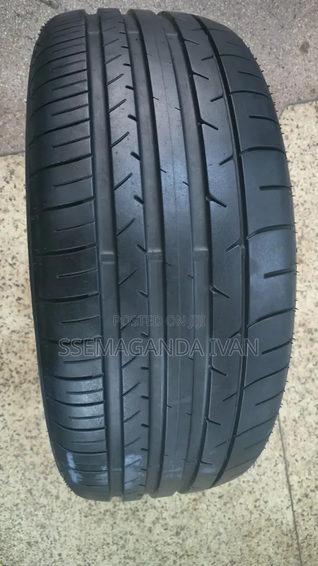 Used Dunlop Sport Maxx 275/55R19 Tires - 1