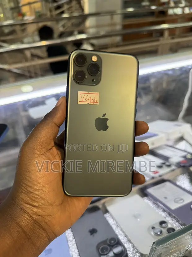 Apple iPhone 11 Pro 64GB Green - 1