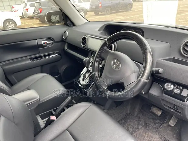 Toyota Corolla Rumion 2013 White - 1