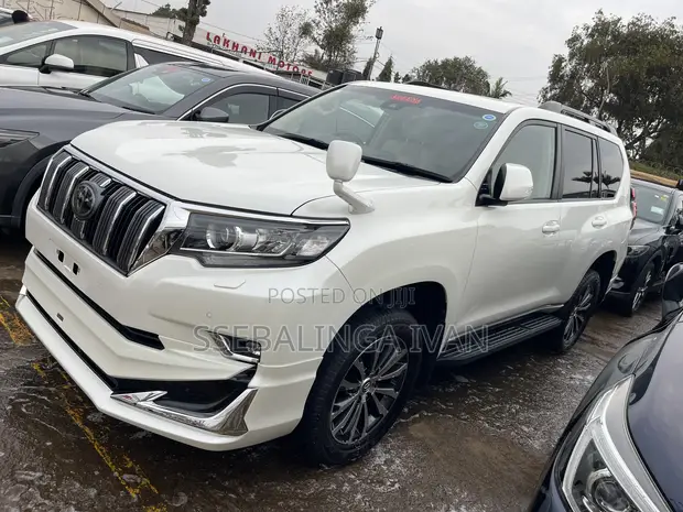 Toyota Land Cruiser Prado 2021 White - 1