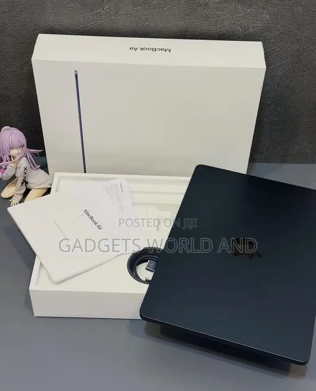 Apple MacBook Air M2 16GB RAM 1TB SSD - 1