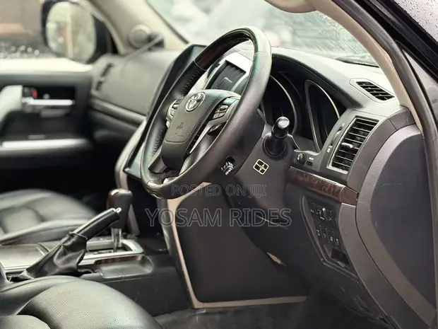 Toyota Land Cruiser 4.6 V8 ZX 2015 - 1
