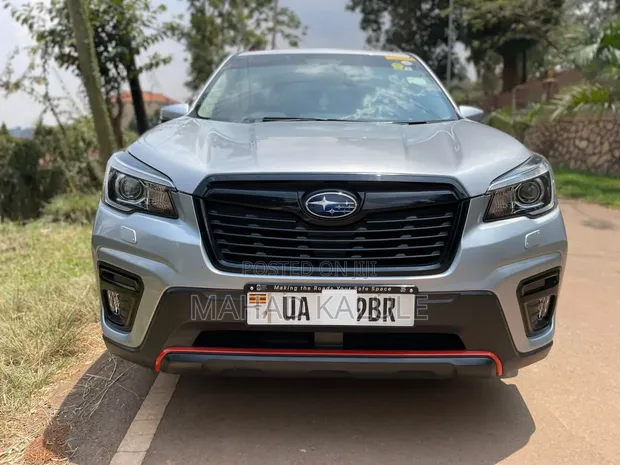 Subaru Forester 2019 Silver - 1