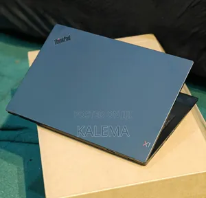 Lenovo ThinkPad X1 Carbon Laptop