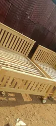 Wooden Varnished Bed 5x6 - 1