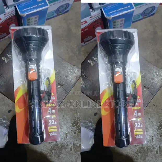 Neelux DP-959 4W Rechargeable LED Flashlight - 1