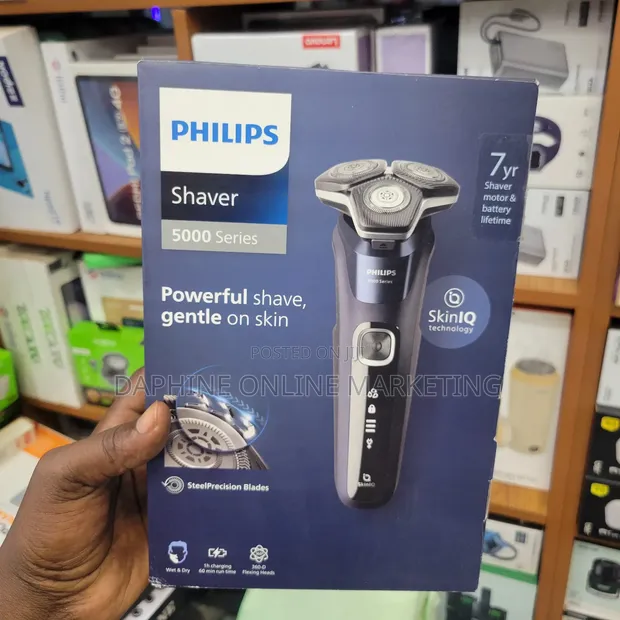 Philips Series 5000 Shaver - 1