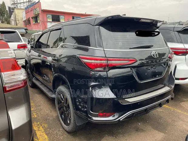 Toyota Fortuner 2021 Black - 1