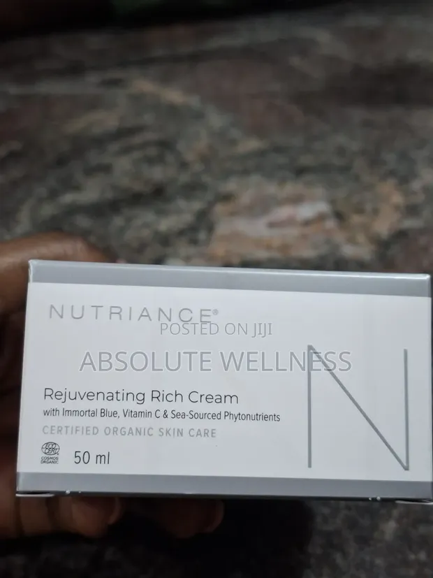 NeoLife Rejuvenating Rich Cream - Anti-Aging Moisturizer - 1