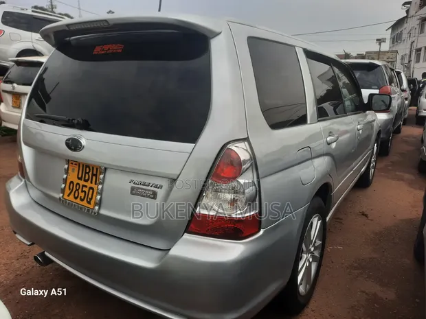 Subaru Forester 2008 Silver - 1