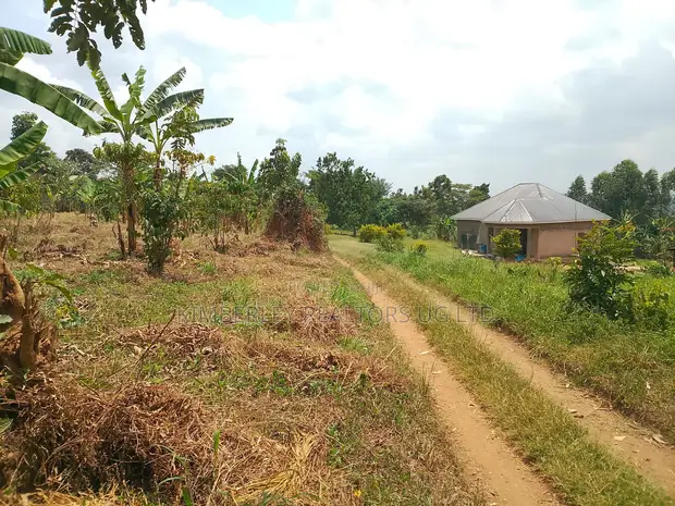 1.7 Acres for Sale | Kyaliwajala Namugongo - 1