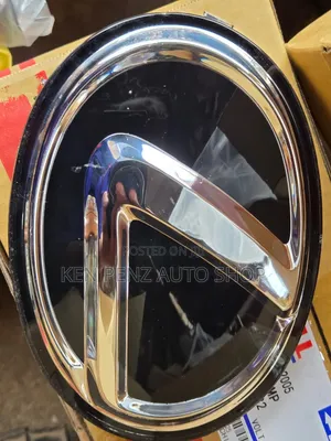 Lexus Grill Logo (Glass)