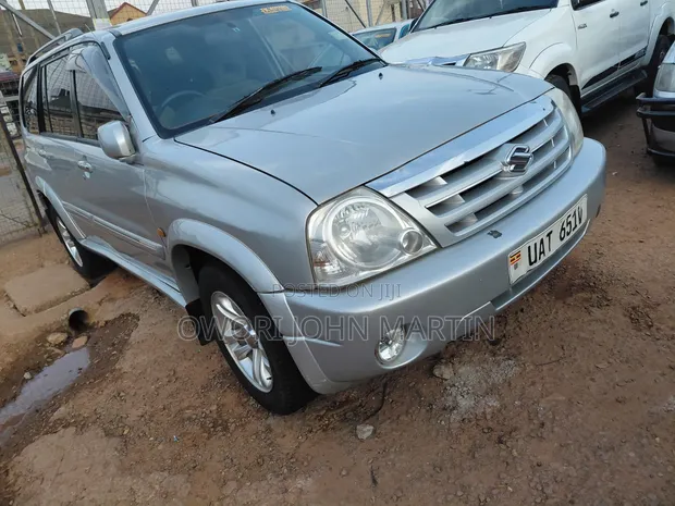 Suzuki Escudo 2004 Silver - 1