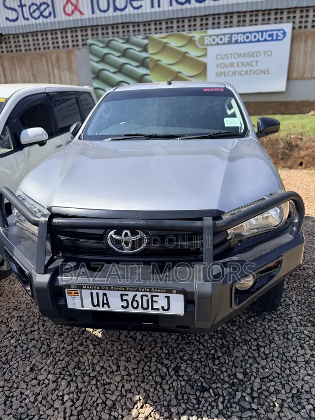 Toyota Hilux 2017 Single Cabin - 1