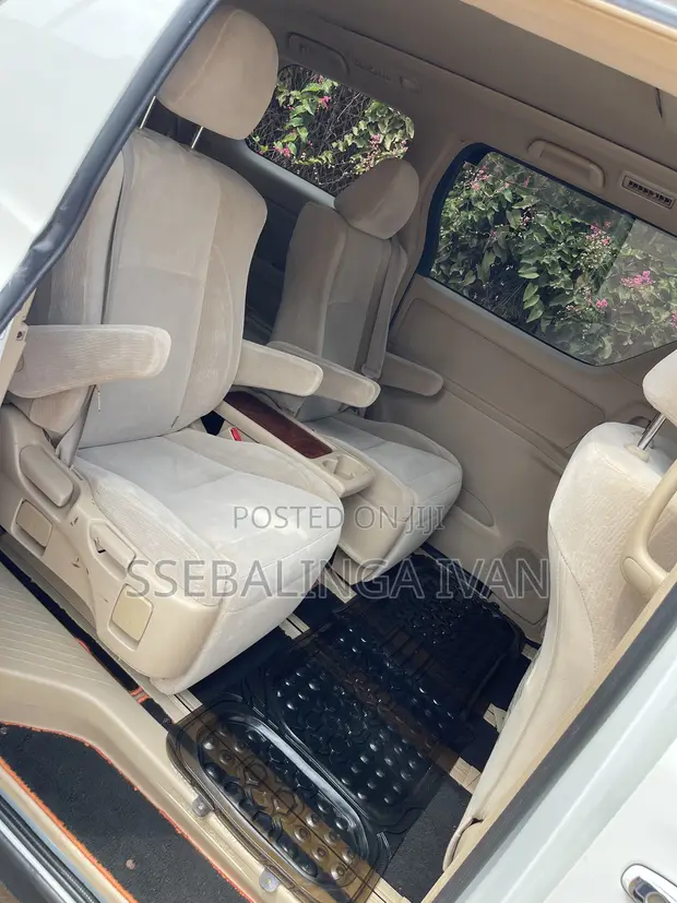 Toyota Alphard 2010 White - 1