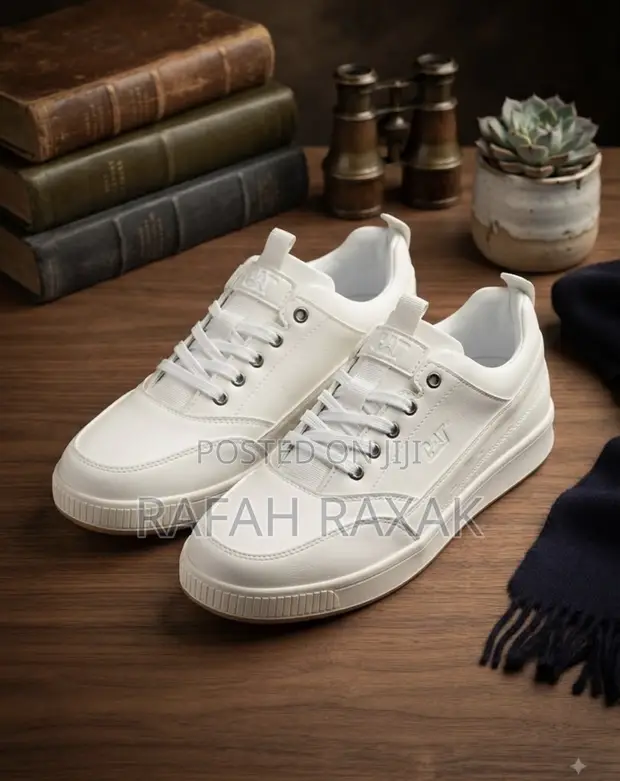 Classic Men's White CAT Low-Top Casual Sneakers - 1