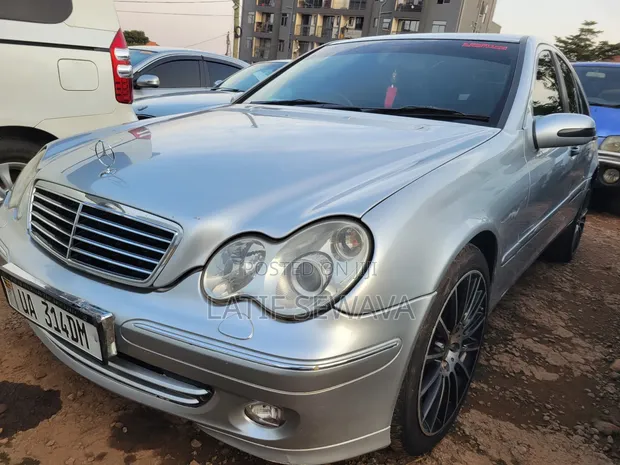 Mercedes-Benz C180 2002 Silver - 1