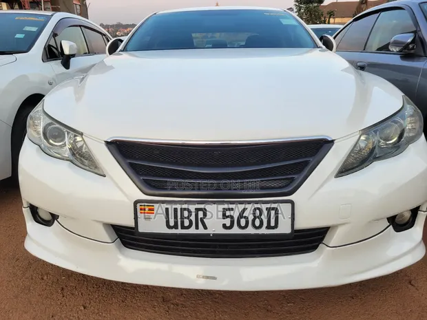 Toyota Mark X 2.5 AWD 2010 - 1
