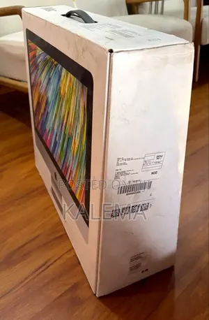 Apple iMac 21" Desktop Computer - Intel Core i3, 8GB RAM, 256GB SSD