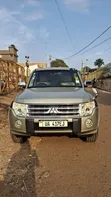 Mitsubishi Pajero 2011 Silver - 1