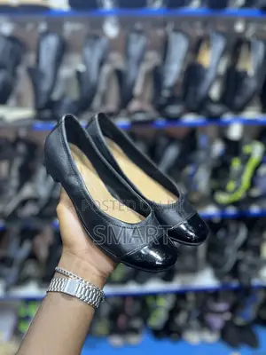 Used Clarks Leather Pumps
